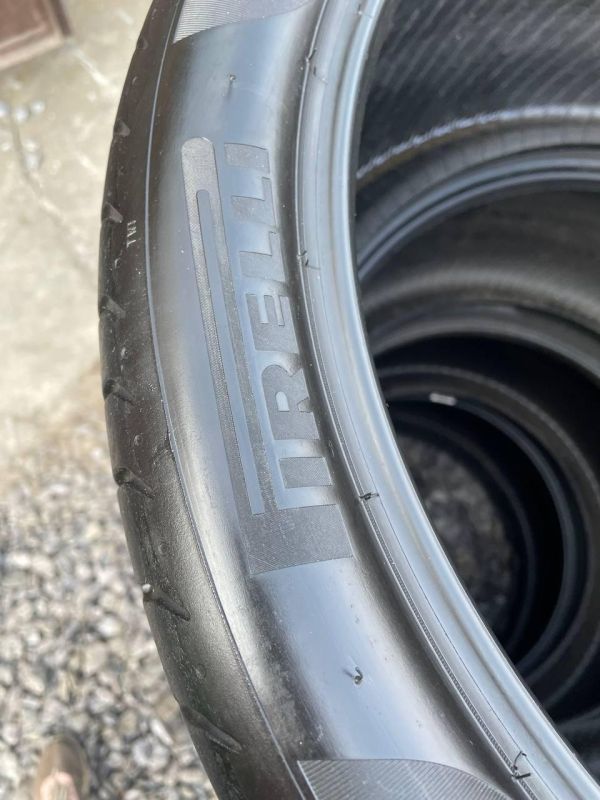 Шини Комплект Pirelli 305/30 r20 Літо Гума