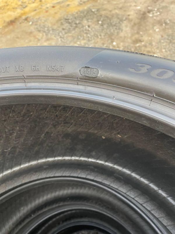Шини Комплект Pirelli 305/30 r20 Літо Гума