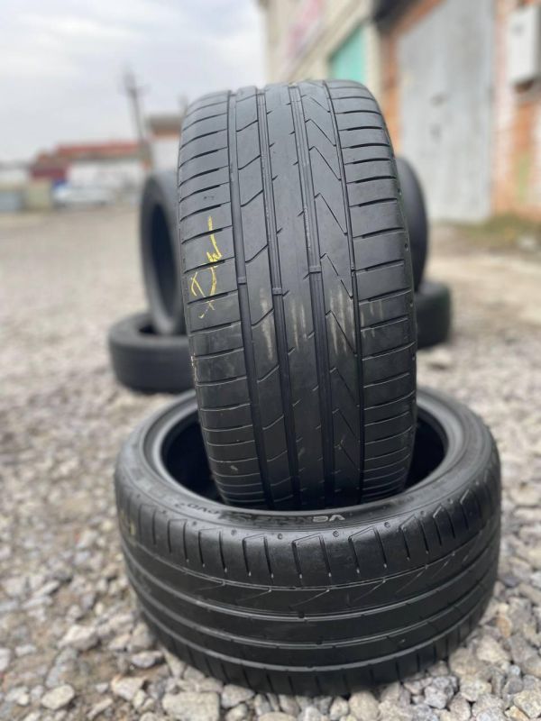 Шини Пара Hankook 245/35 r19 ЛІто Гума