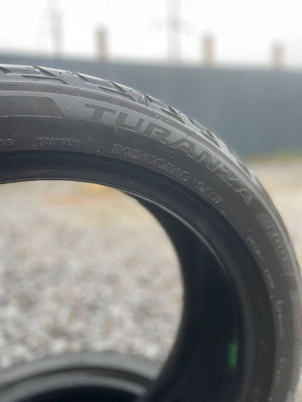 Шини Пара Bridgestone 215/50 r18 Літо Гума