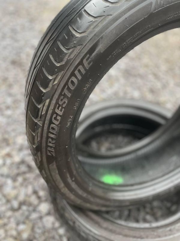 Шини Пара Bridgestone 215/50 r18 Літо Гума