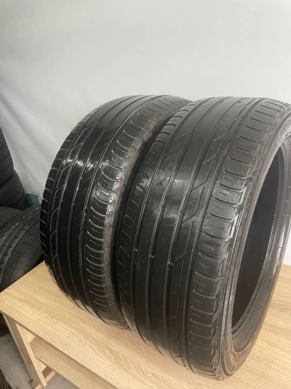 Шини Пара Bridgestone 215/50 r18 Літо Гума
