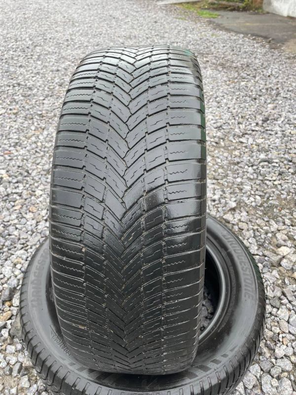 Шини пара Bridgestone 225/60 r18 зима Гума
