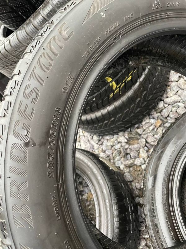 Шини пара Bridgestone 205/55 r16 зима Гума
