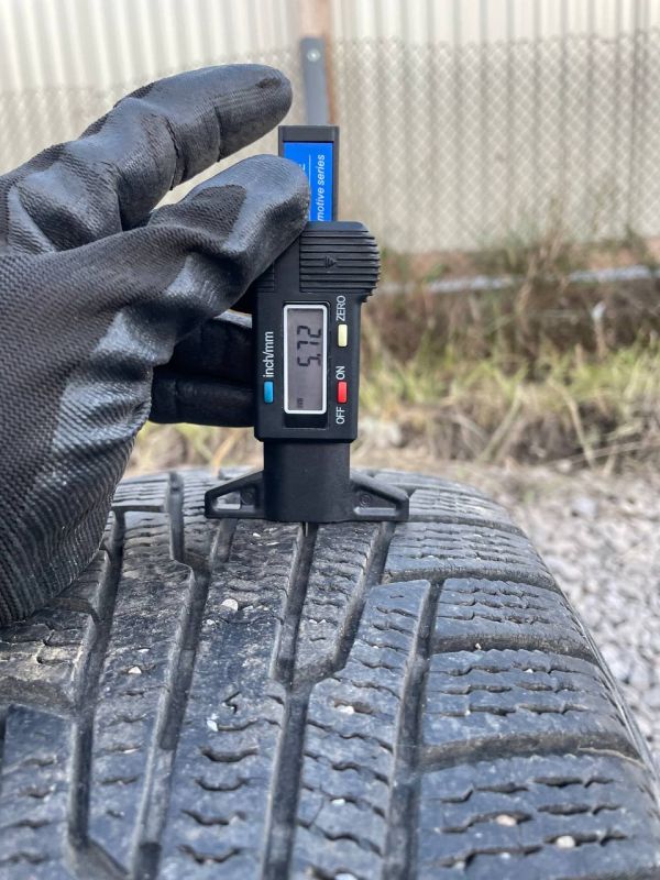 Шини пара Nokian 185/60 r15 зима Гума