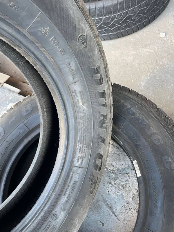 Шини пара Dunlop 205/75 r16c зима Гума