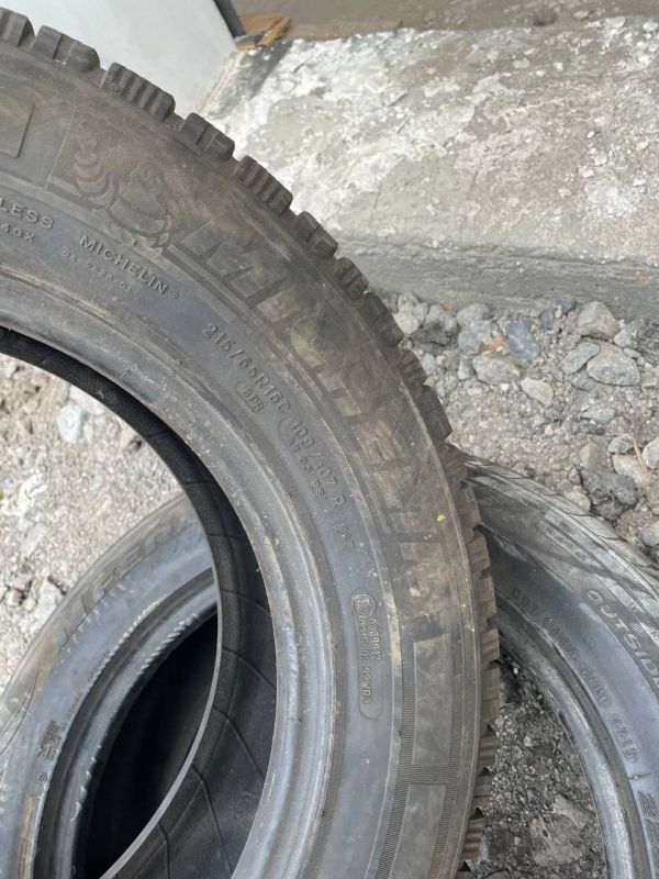 Шини Одіночка Michelin 215/65 r16c