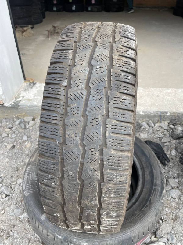 Шини Одіночка Michelin 215/65 r16c