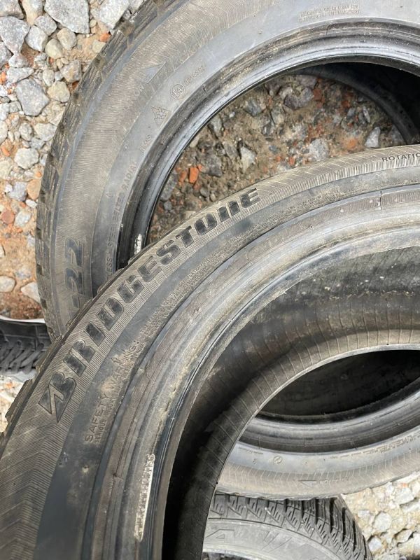 Шини пара Bridgestone 225/50 r16 зима Гума