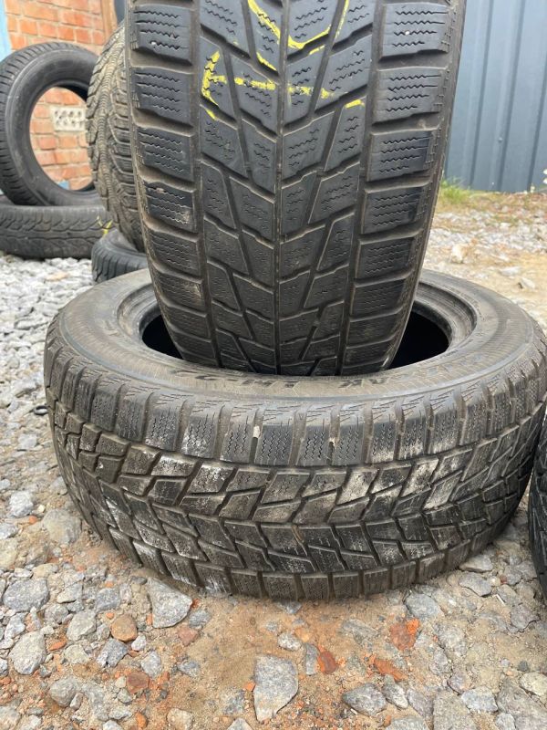 Шини пара Bridgestone 225/50 r16 зима Гума