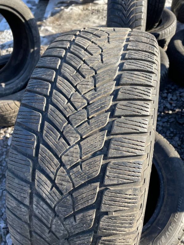 Шини пара Fulda 235/55 r17 зима Гума