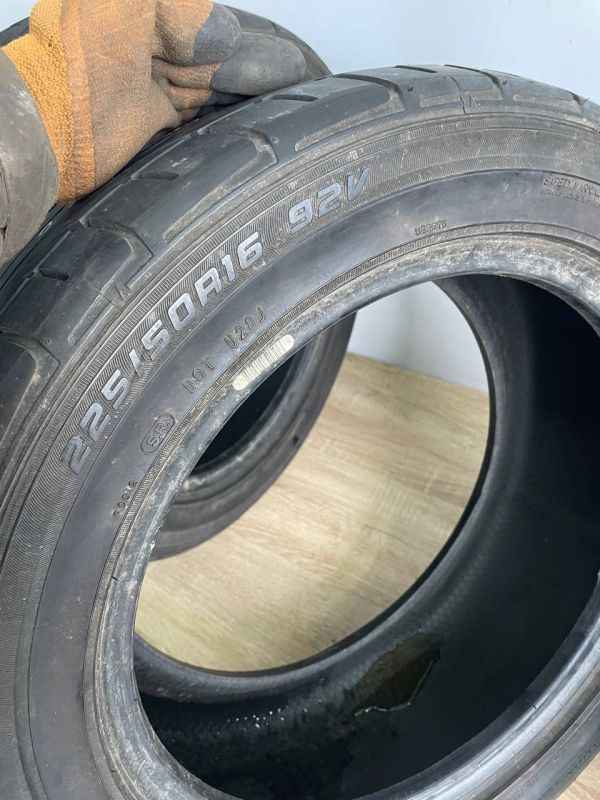 Шини пара Dunlop 225/50 r16 літо Гума