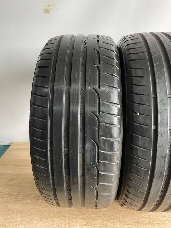 Шини пара Dunlop 215/40 r17 літо Гума