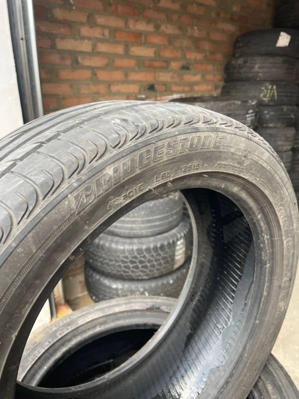 Шини комплект Bridgestone 215/45 r16 літо Гума