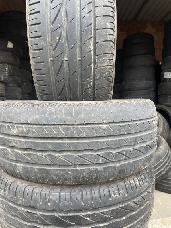 Шини комплект Bridgestone 215/45 r16 літо Гума
