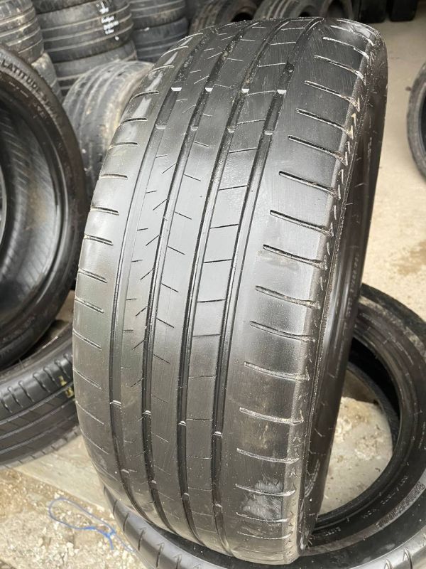 Шини пара Bridgestone 235/55 r18 літо Гума
