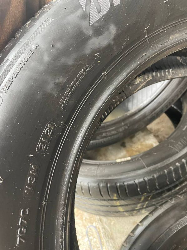 Шини пара Bridgestone 235/55 r18 літо Гума