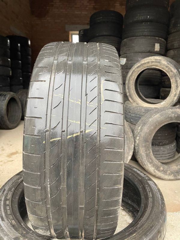 Шини пара Continental 235/45 r20 літо Гума