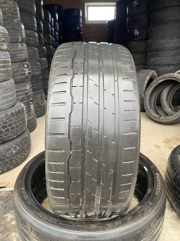 Шини пара Hankook 225/35 r18 літо Гума