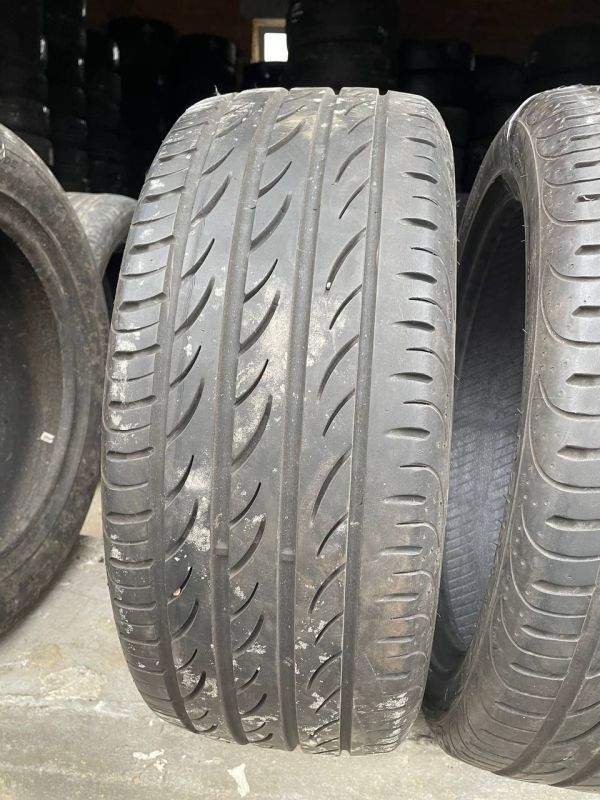 Шини пара Pirelli 215/45 r17 літо Гума