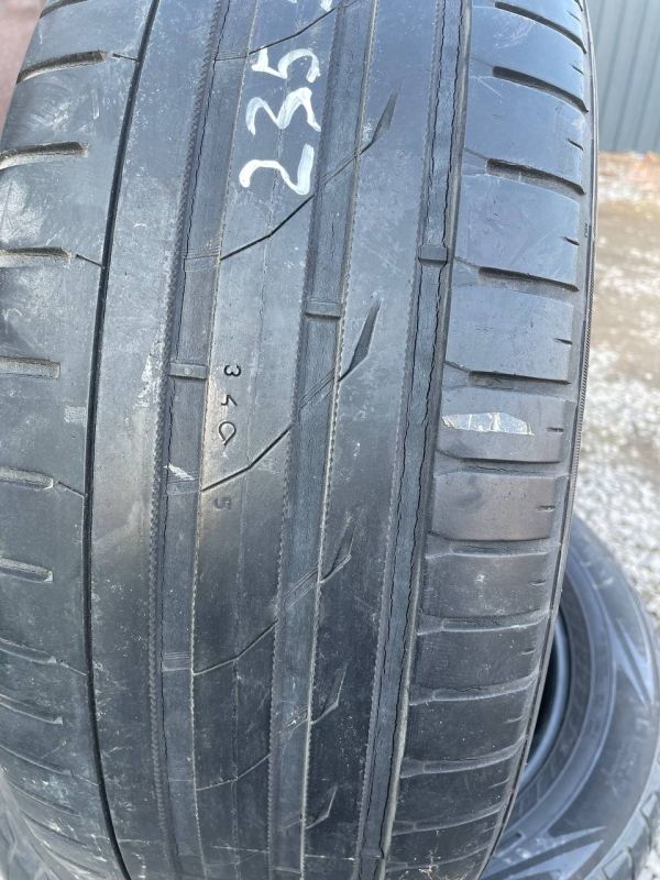 Шини комплект Nokian 235/55 r19 літо Гума