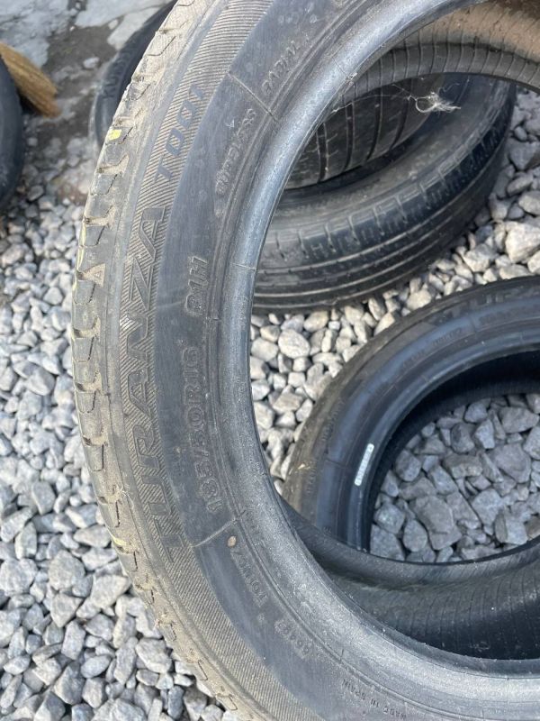 Шини пара Bridgestone 185/60 r15 літо Гума