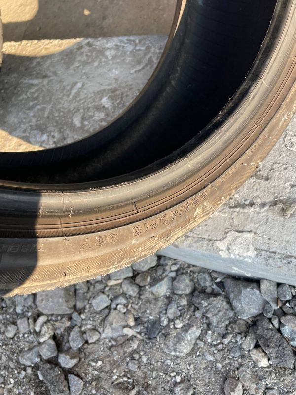 Шина одіночка Bridgestone 225/40 r18 Lito