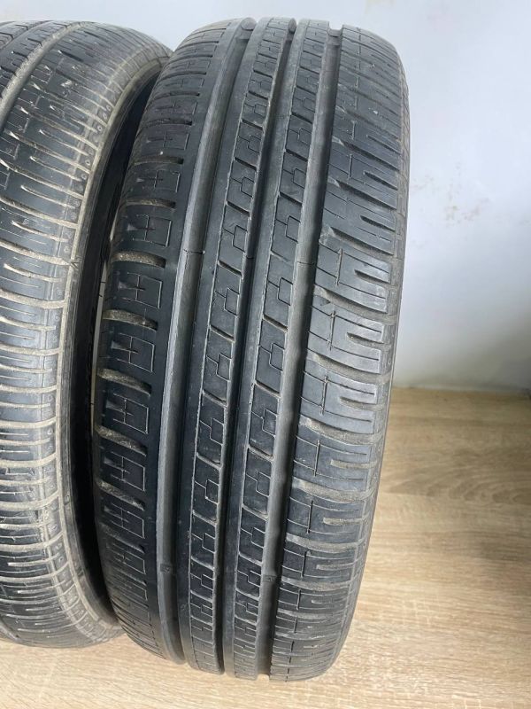 Шини пара Dunlop 175/60 r15 літо Гума
