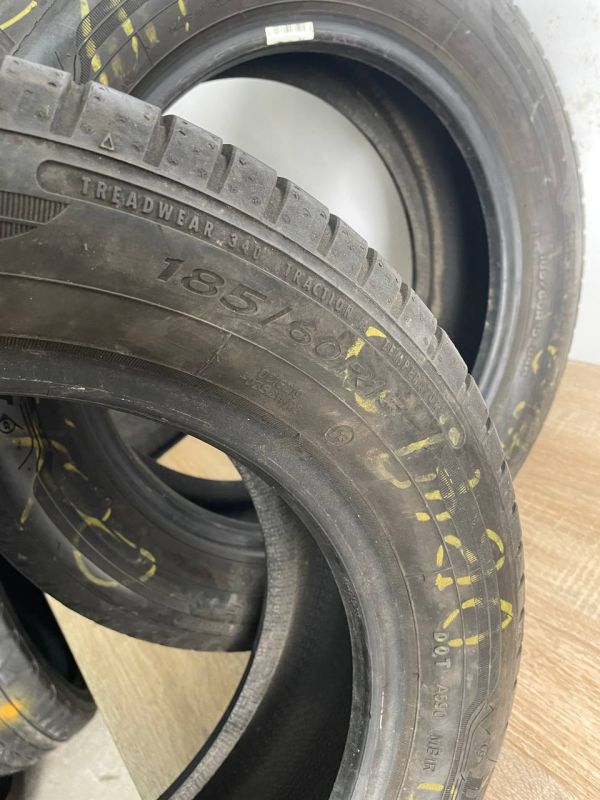 Шини пара Dunlop 185/60 r15 літо Гума