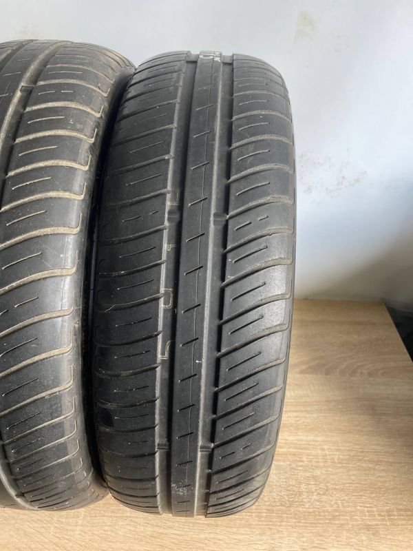 Шини пара Dunlop 175/65 r15 літо Гума