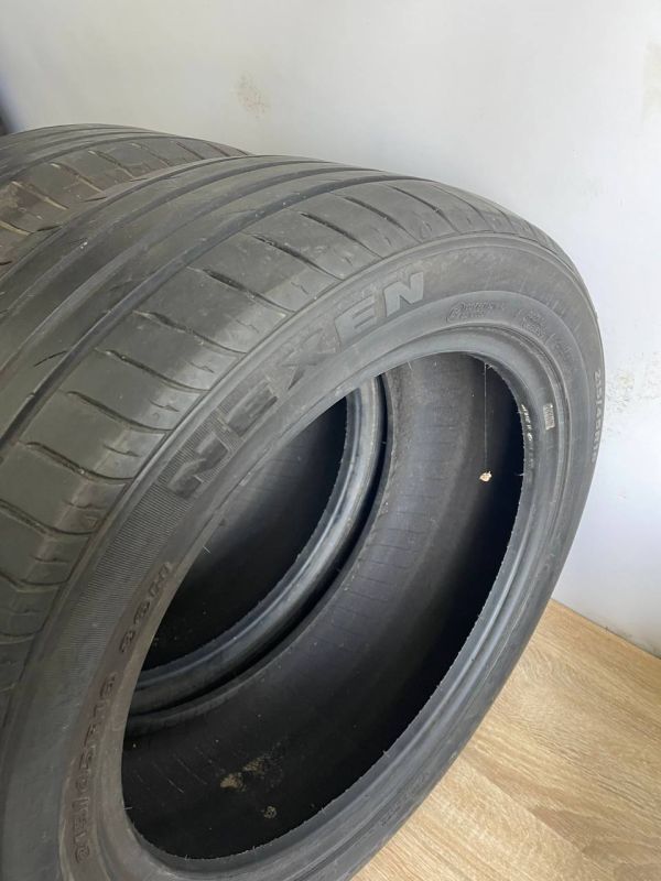 Шини пара Nexen 215/45 r16 літо Гума