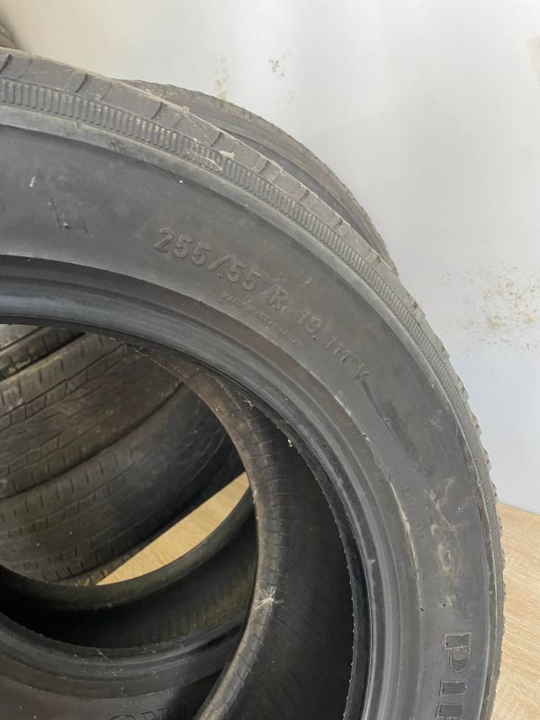 Шини пара Pirelli 255/55 r19 літо Гума