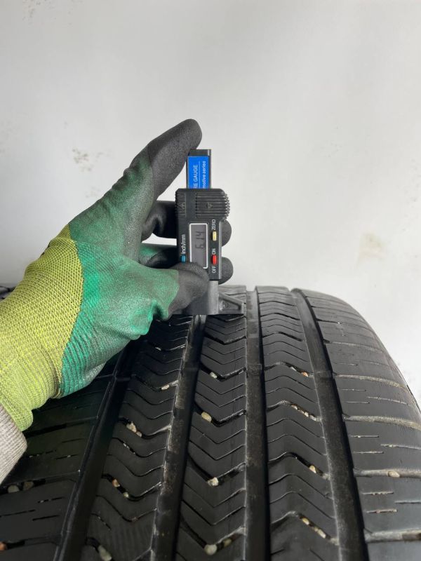 Шини пара Goodyear 225/50 r18 літо Гума