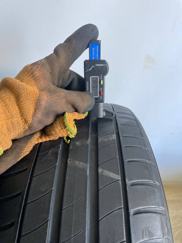 Шини пара Michelin 205/45 r17 літо Гума