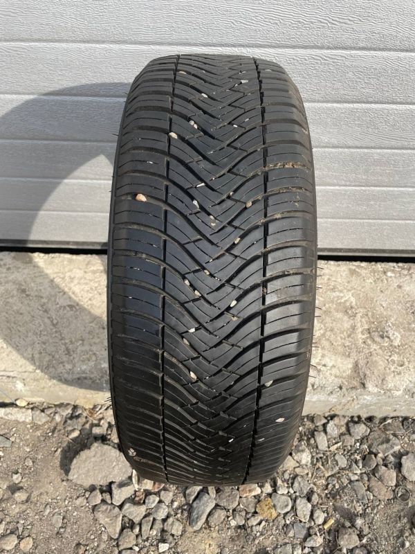Шина розпаровка triangle 205/55 r17 season x