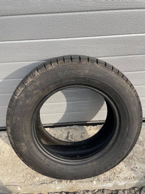 Шина розпаровка Goodyear cargo vector 2 205/65 15c