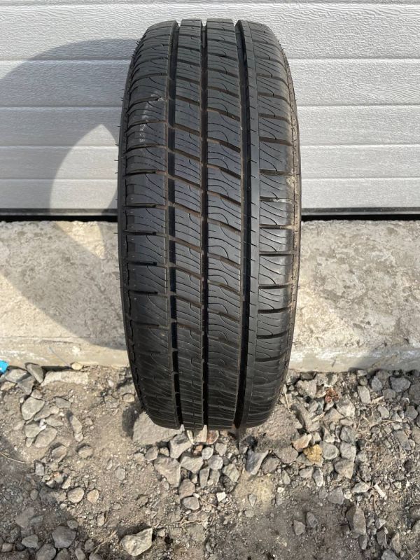 Шина розпаровка Goodyear cargo vector 2 205/65 15c