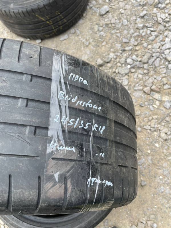 Шини пара Bridgestone 245/35 r18 літо резина