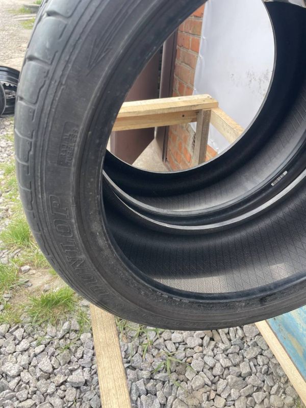 Шини пара Dunlop 215/40 r17 літо резина