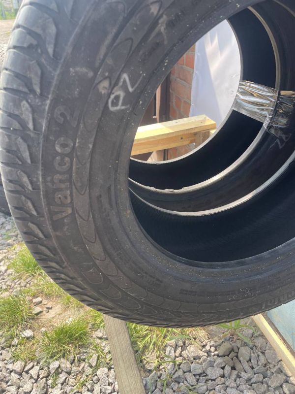Шини пара Continental 215/65 r15c літо резина