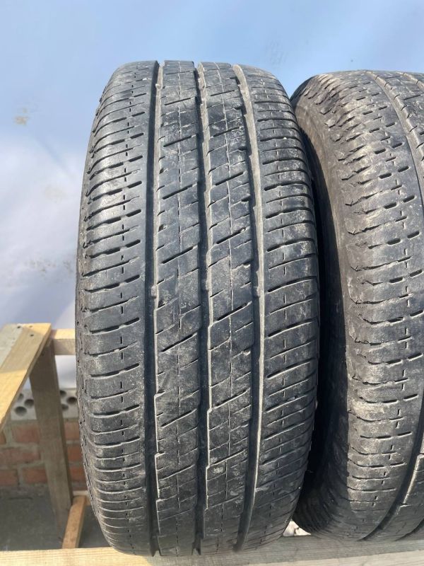 Шини пара Continental 215/65 r15c літо резина
