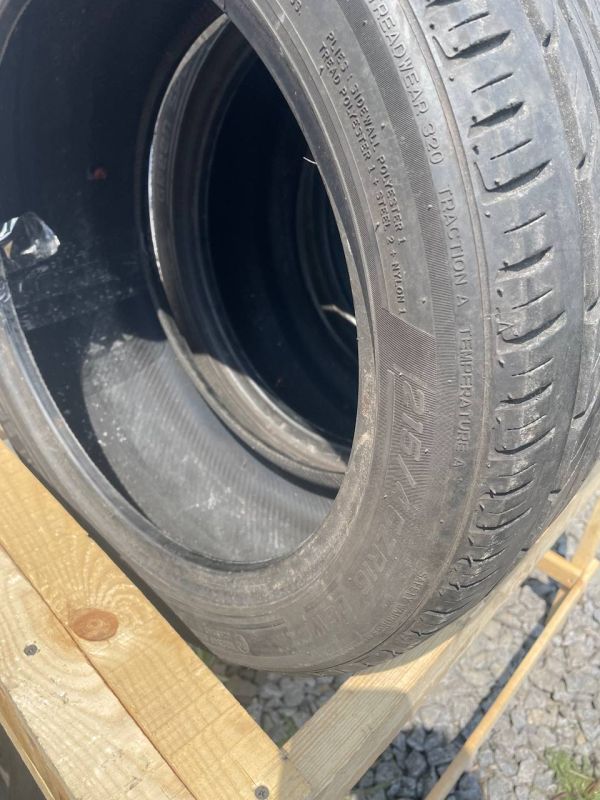 Шини пара 215/45 r16 літо резина