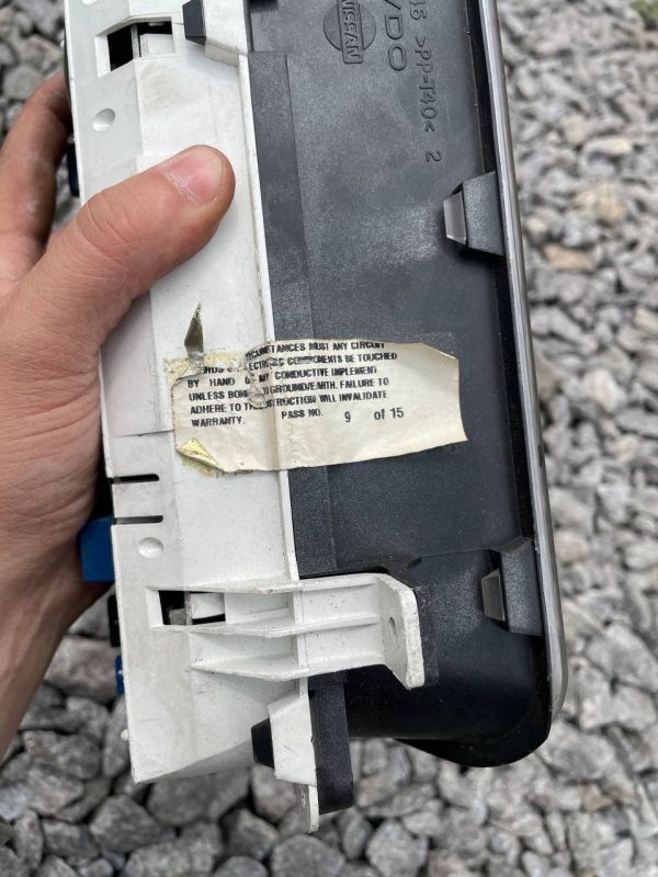 Панель приладів щиток приборів Nissan Primera панель приборов бензин