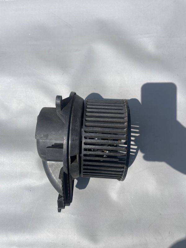 Мотор пічки Mercedes Sprinter (901/905) 1995-2006 651673L 366463 