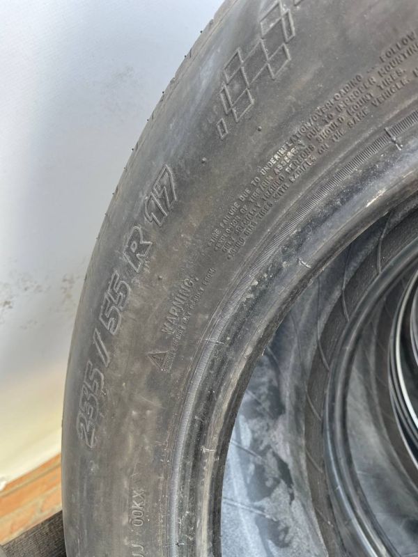 Шини пара Michelin 235/55 r17 літо резина