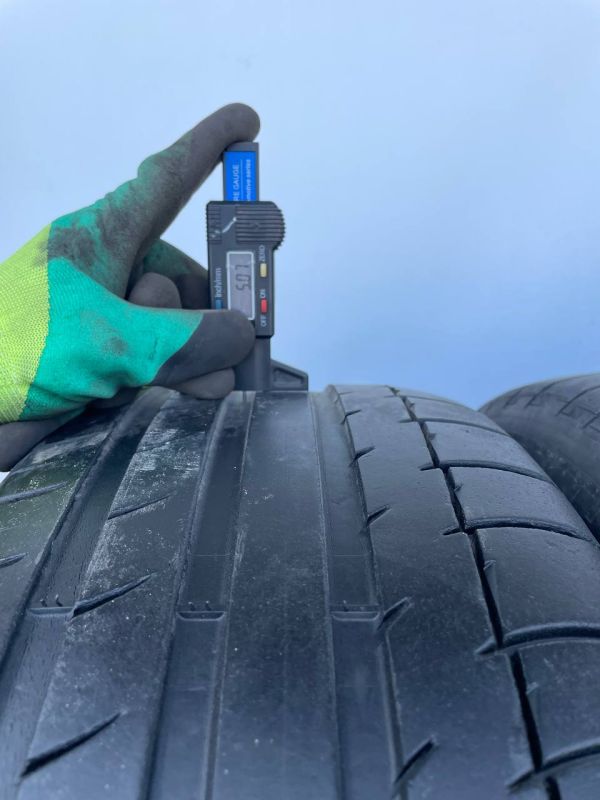 Шини пара Michelin 235/55 r17 літо резина