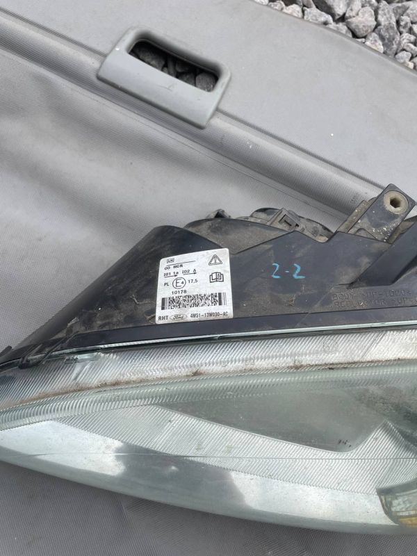 Фари ліва Ford Focus 2 II MK2 2004-2008