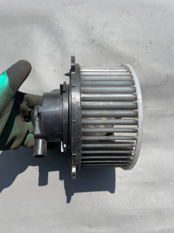 HB111-894000-0 обогреватель mazda 5 (cr19) hb1118940000 2.0l дизель 81kw 2008