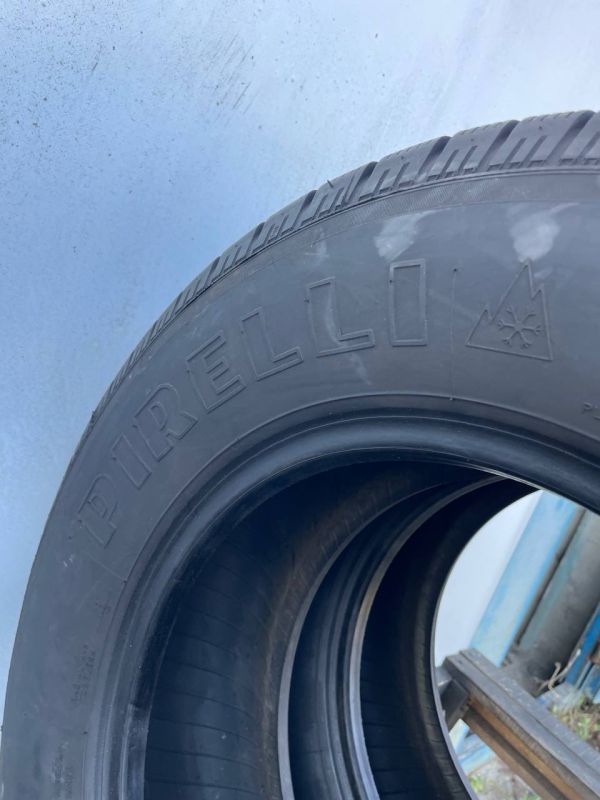 Шина пара Pirelli 215/70 r15 зима резина
