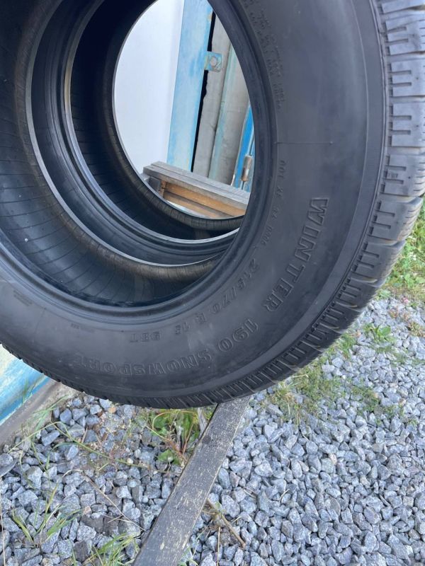 Шина пара Pirelli 215/70 r15 зима резина